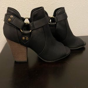 NWOT, Never worn black heeled booties size 8.5
